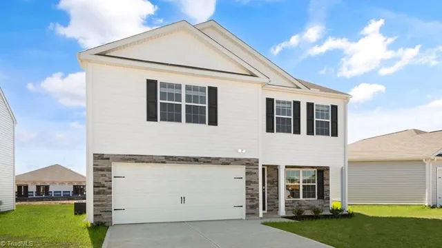 $313,000 | 4606 Red Oak Drive, Lexington, NC 27292