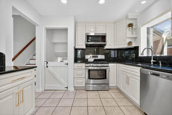 $599,900 | 5446 West Lunt Avenue, Chicago, IL 60646