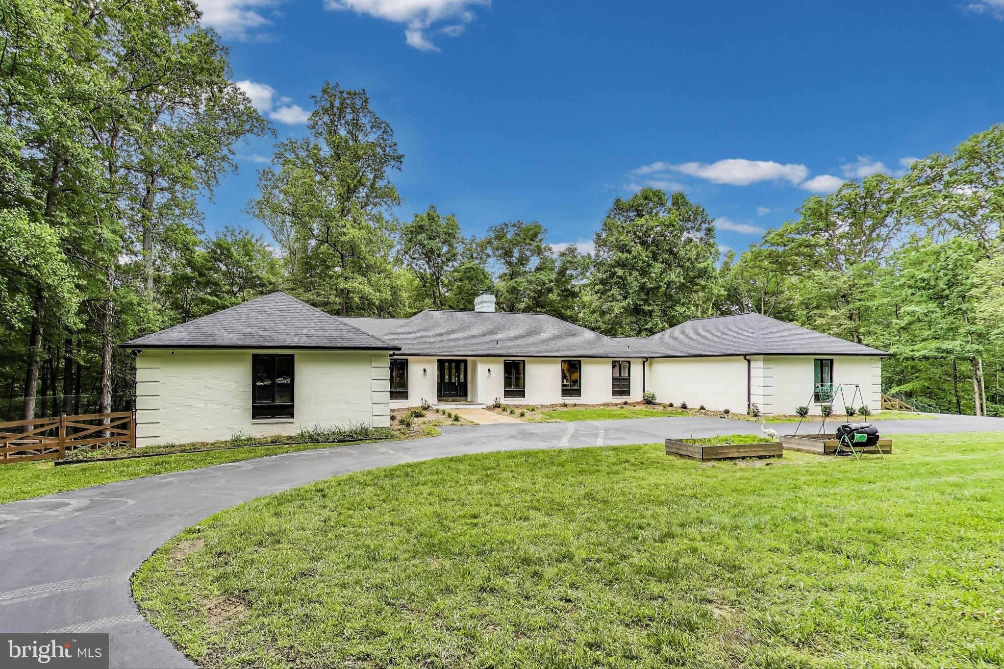 7007 Clifton Road Clifton, VA 20124 - Photo 1 of 64 Gallery Image 1