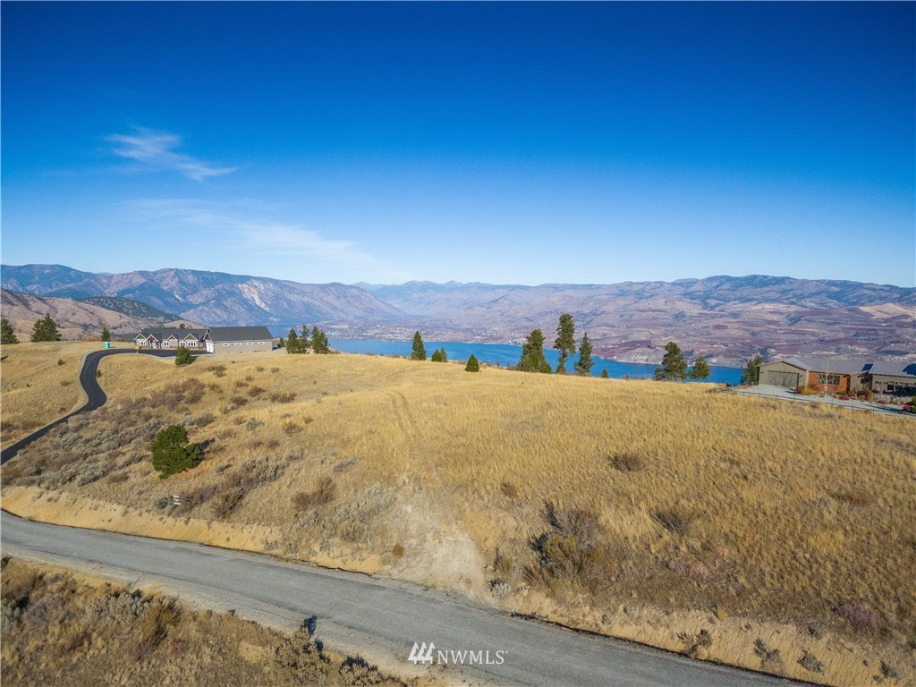 272 Hawks Ridge Road Chelan, WA 98816 - Photo 11 of 25 Gallery Image 11