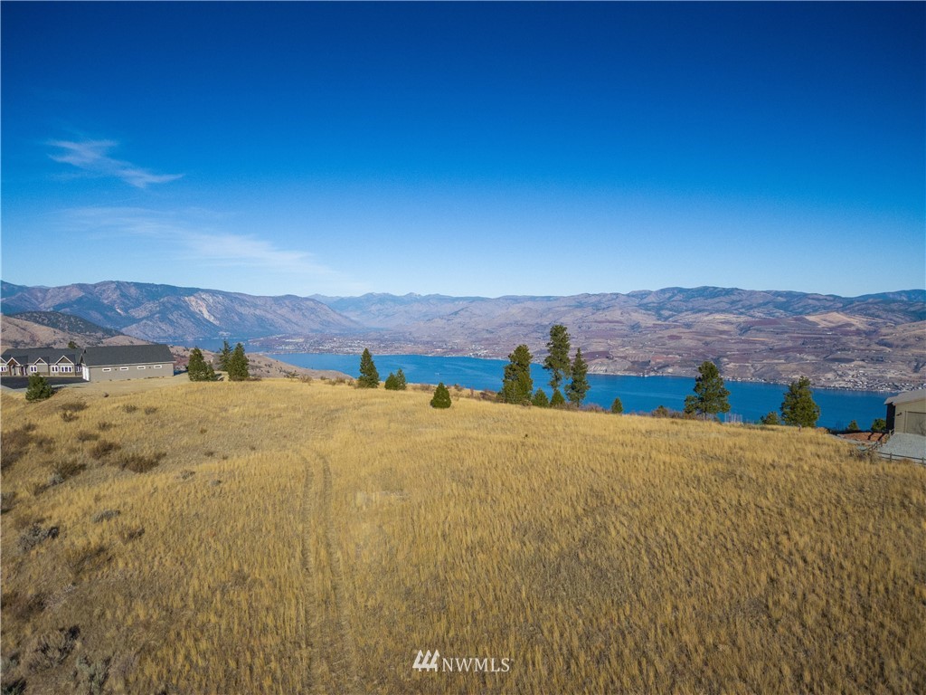 272 Hawks Ridge Road Chelan, WA 98816 - Photo 12 of 25 Gallery Image 12
