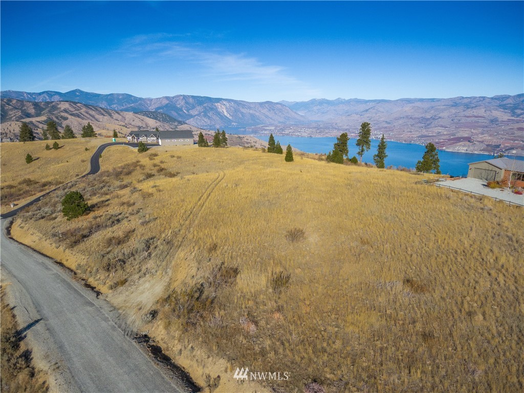 272 Hawks Ridge Road Chelan, WA 98816 - Photo 16 of 25 Gallery Image 16