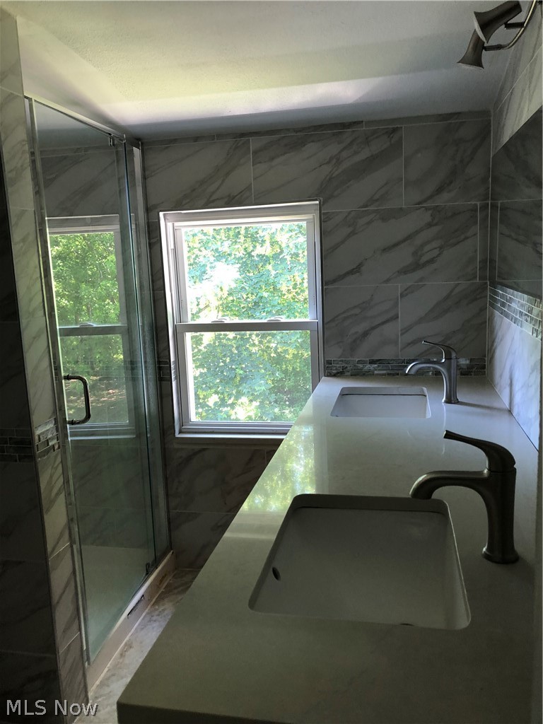 3808 Cress Road Cleveland, OH 44111 - Photo 16 of 18 Gallery Image 16
