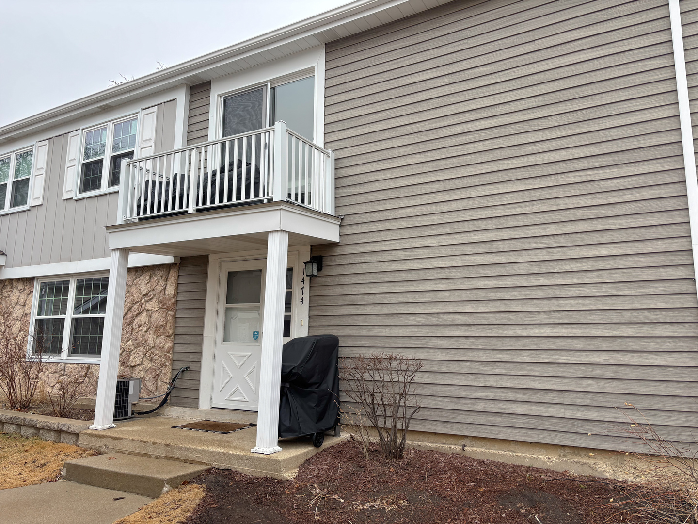 1474 Timber Trail, Unit D Wheaton, IL 60189 - Photo 2 of 22