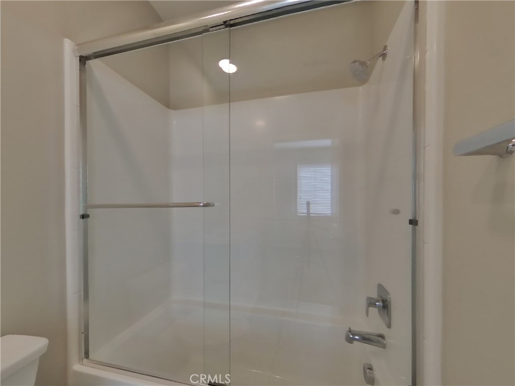 24970 Vermijo Court Wildomar, CA 92595 - Photo 12 of 28 a bathroom with a shower