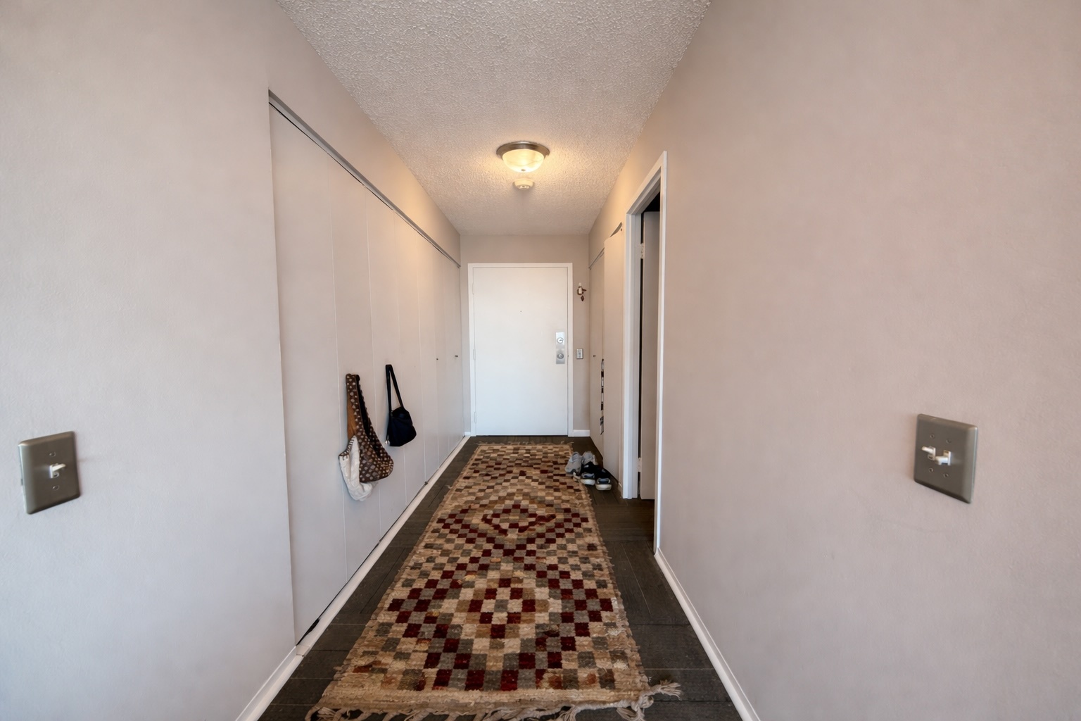 5320 North Sheridan Road, Unit 910 Chicago, IL 60640 - Photo 6 of 10