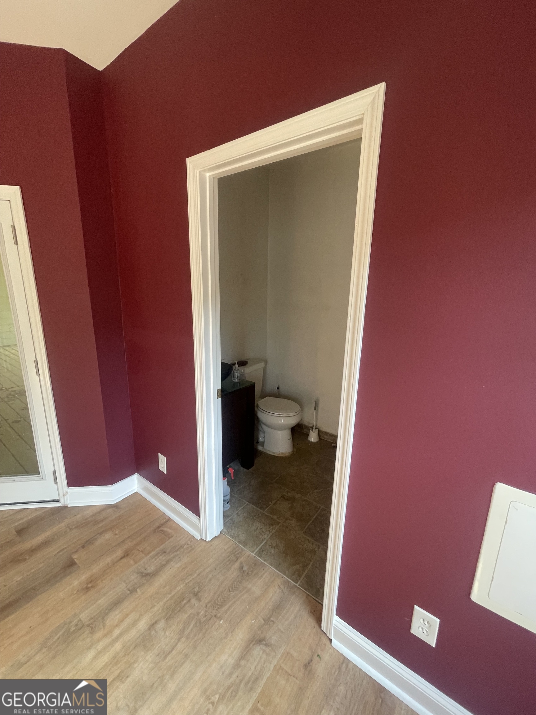 2889 Battlecrest Drive Decatur, GA 30034 - Photo 8 of 14 a view of a hallway with wooden floor