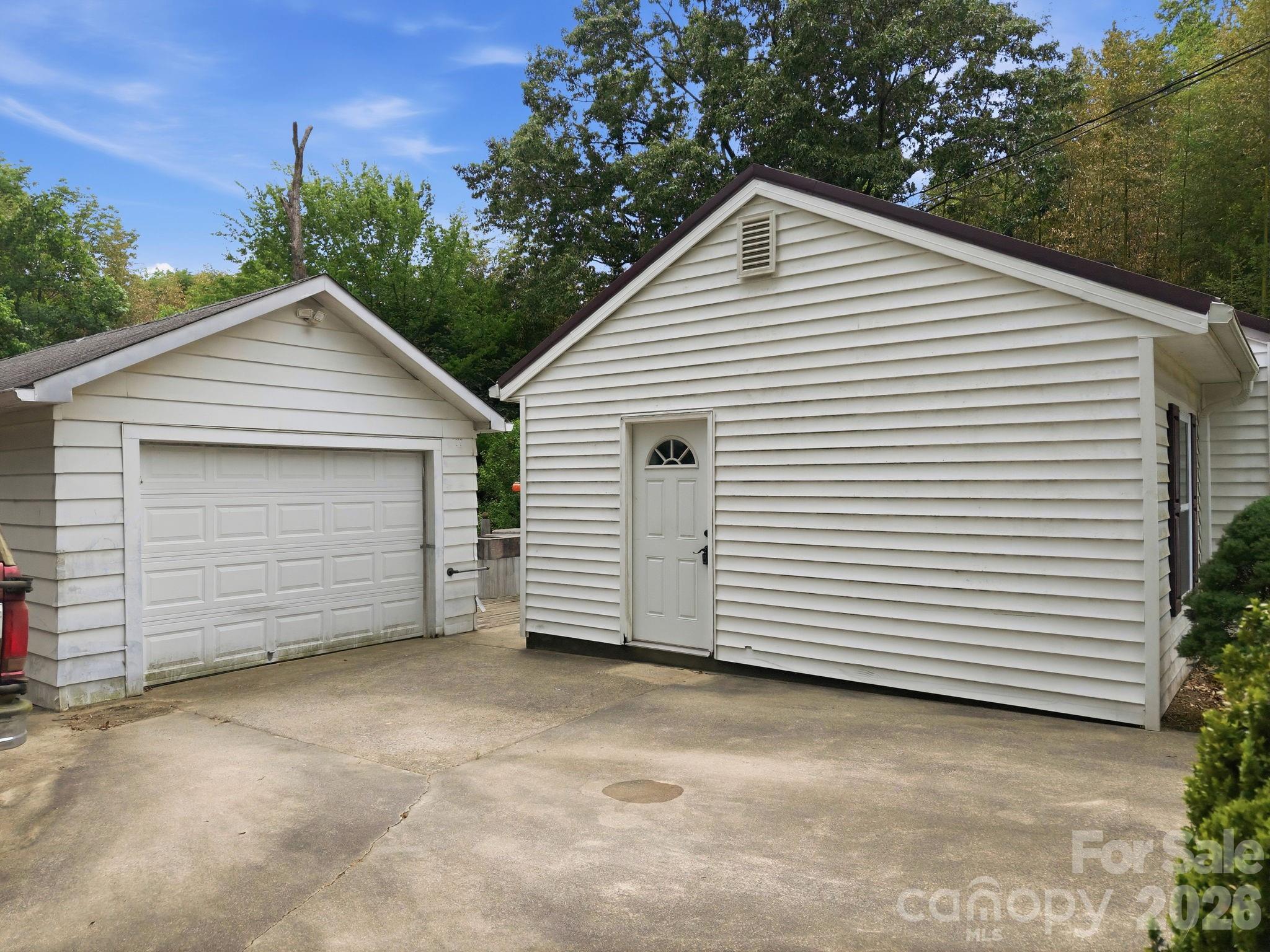 211 Sowers Ferry Road Salisbury, NC 28144 - Photo 4 of 45
