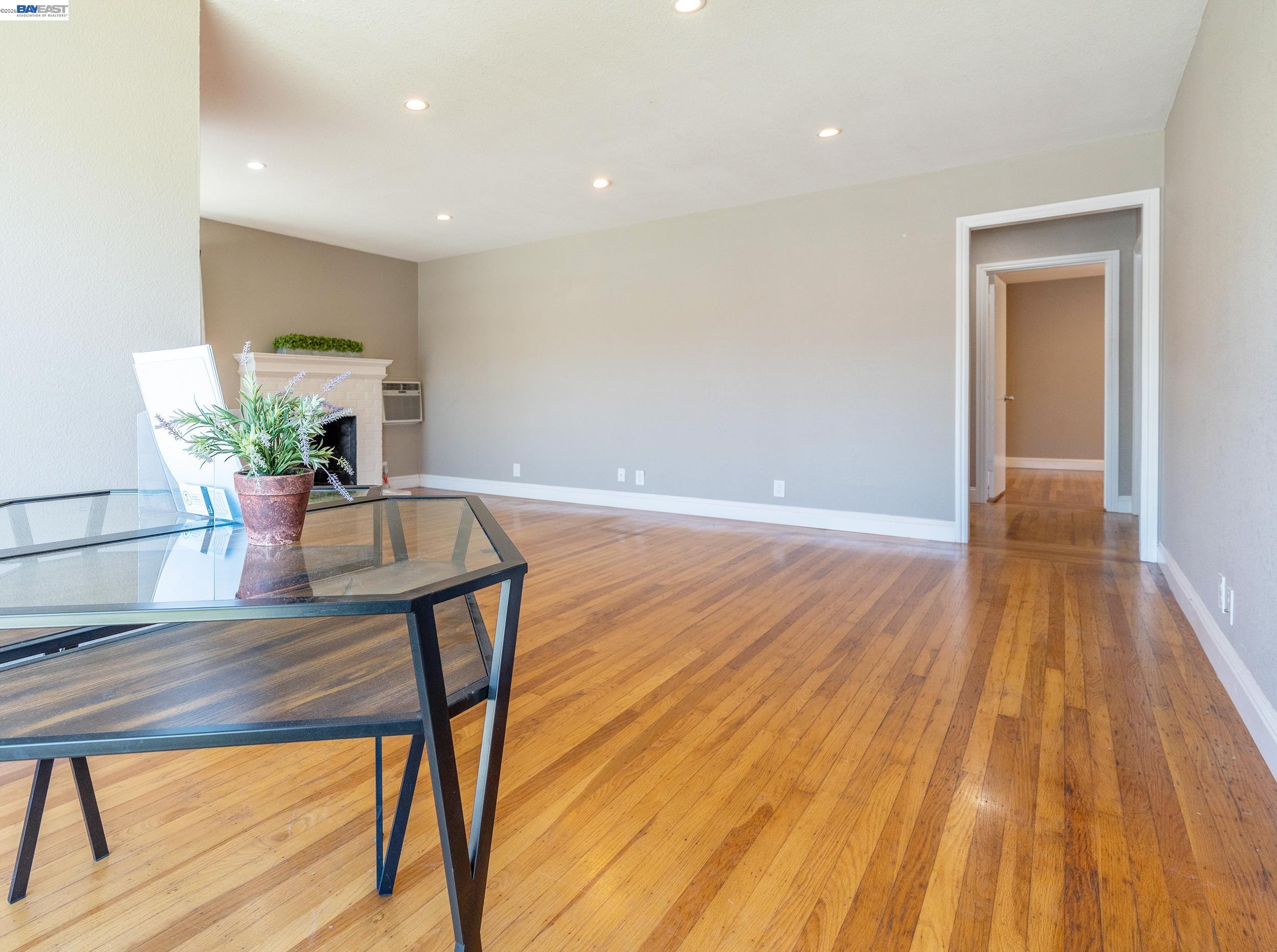 21835 Redwood Road Castro Valley, CA 94546 - Photo 8 of 31