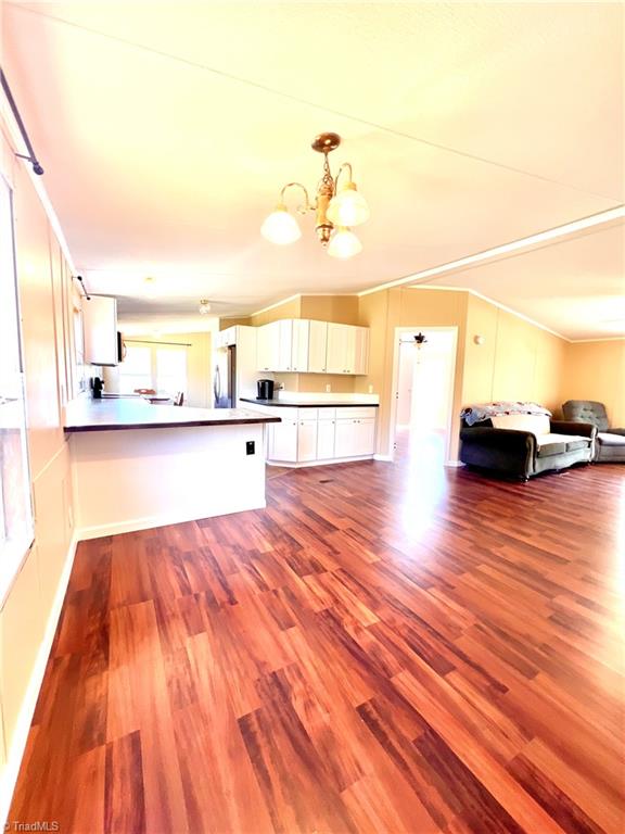 1044 Hodges Mill Road Dobson, NC 27017 - Photo 26 of 33 1044 Hodges Mill Rd living room