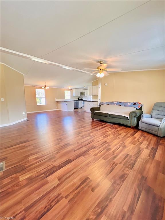 1044 Hodges Mill Road Dobson, NC 27017 - Photo 4 of 33 1044 Hodges Mill Rd living room