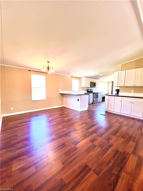 1044 Hodges Mill Road Dobson, NC 27017 - Photo 5 of 33 1044 Hodges Mill Rd living room