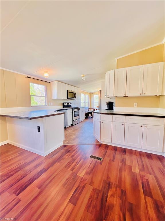 1044 Hodges Mill Road Dobson, NC 27017 - Photo 6 of 33 1044 Hodges Mill Rd cabinets