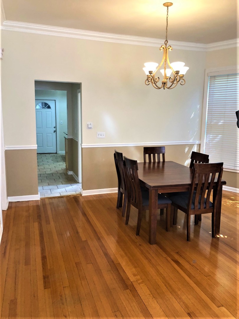 180 East Quincy Street Riverside, IL 60546 - Photo 2 of 8