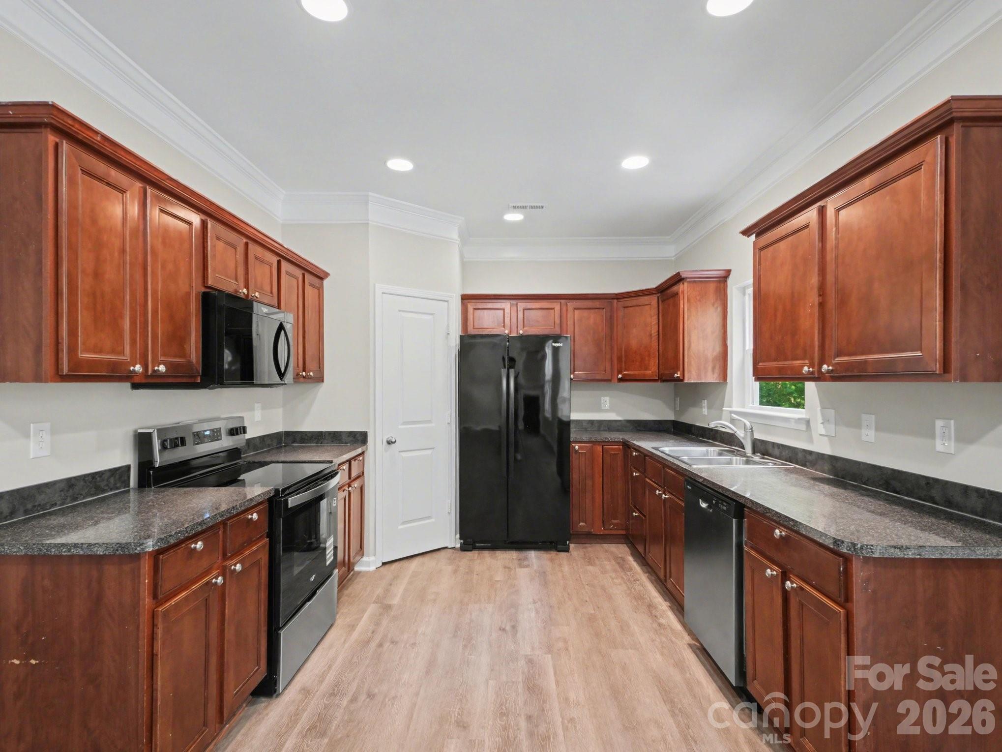 317 Rook Road Charlotte, NC 28216 - Photo 16 of 36