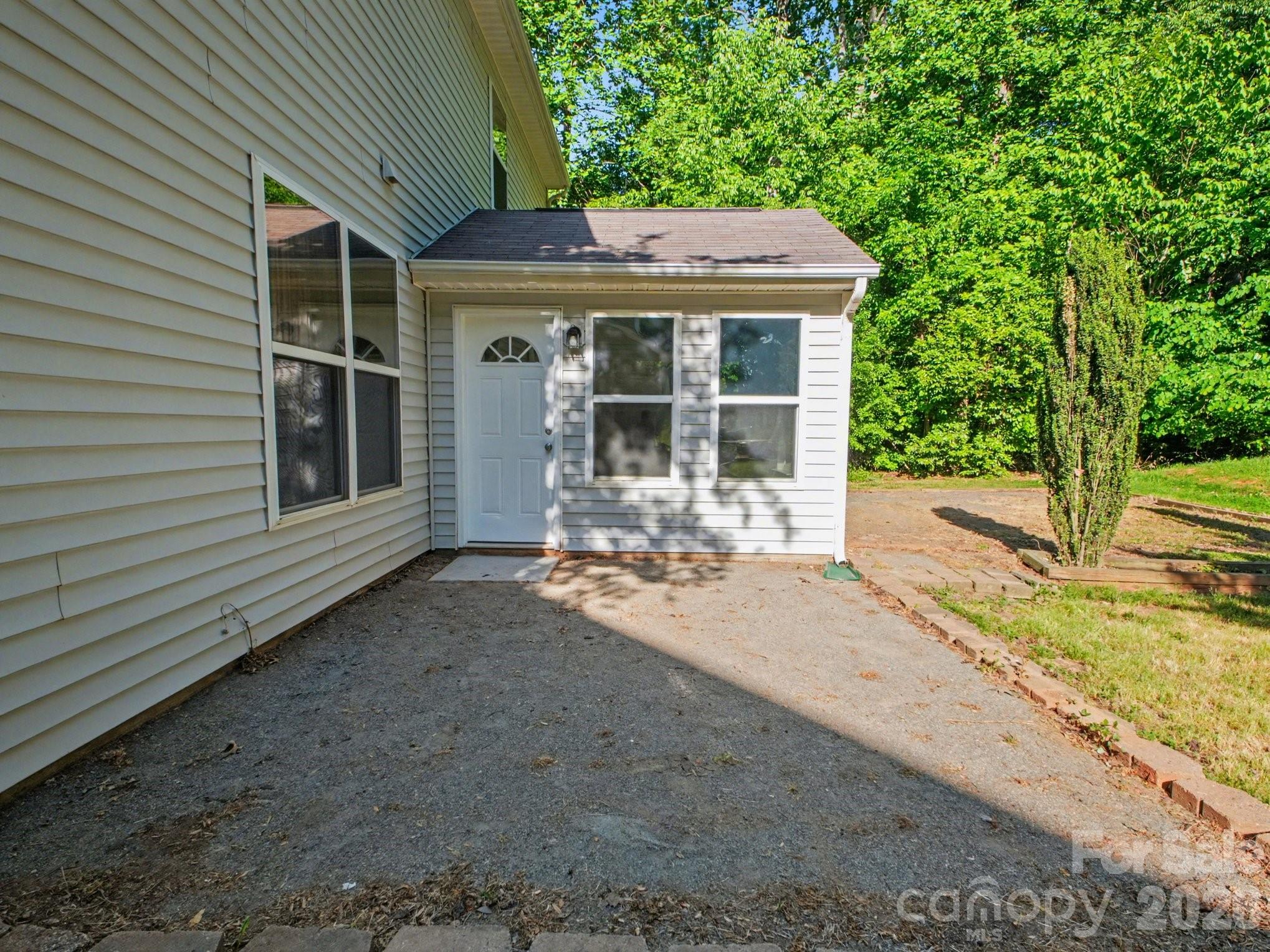 317 Rook Road Charlotte, NC 28216 - Photo 35 of 36