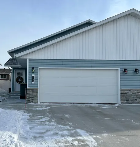 $288,000 | 155 Pine Avenue, Mapleton, ND 58059