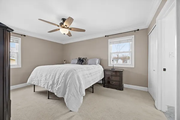 $525,000 | 960 Sycamore Court, Hoffman Estates, IL 60192