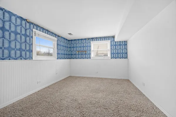 $525,000 | 960 Sycamore Court, Hoffman Estates, IL 60192