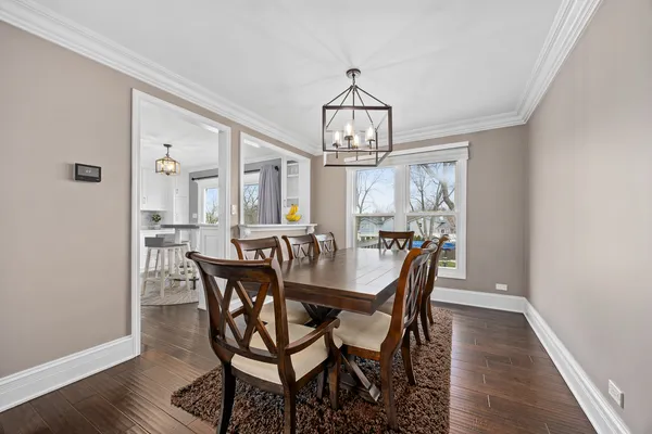 $525,000 | 960 Sycamore Court, Hoffman Estates, IL 60192