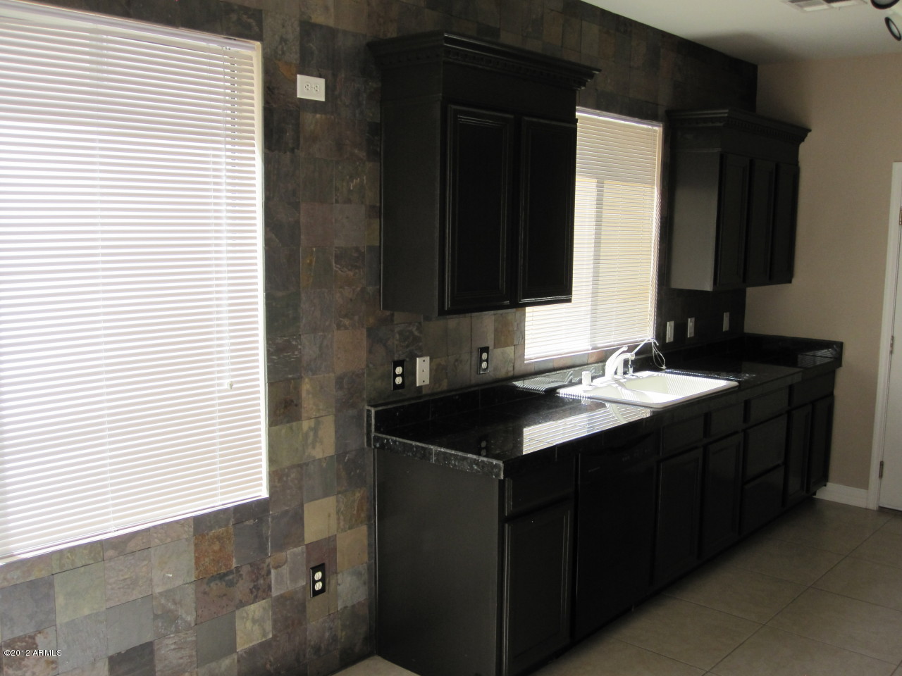 4005 West Maldonado Road Phoenix, AZ 85041 - Photo 38 of 44 IMG_8101
