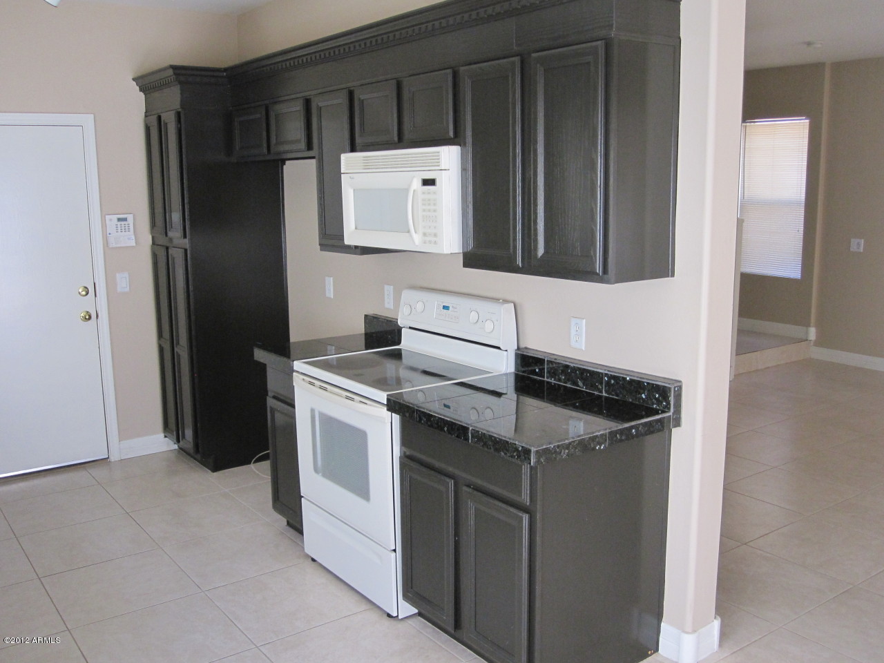 4005 West Maldonado Road Phoenix, AZ 85041 - Photo 9 of 44 IMG_8068