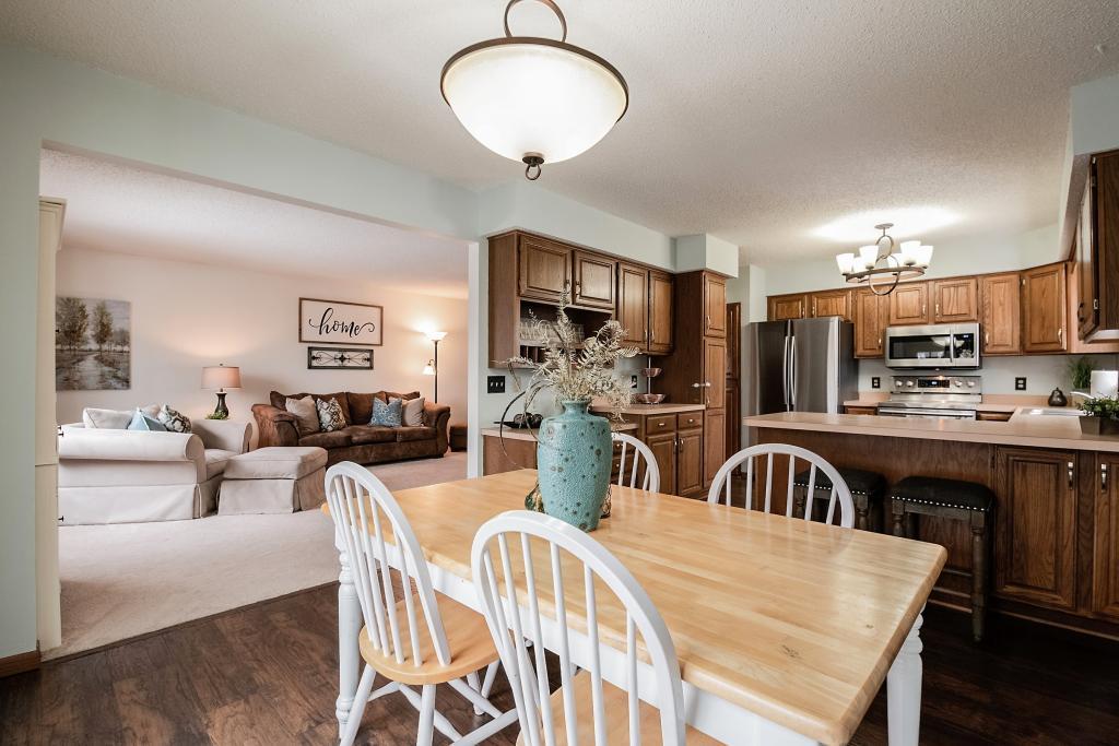 1042 Boston Hill Road Eagan, MN 55123 - Photo 8 of 24 Gallery Image 8