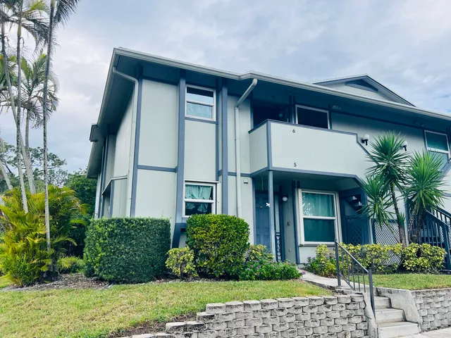 $260,000 | 8388 Southeast Croft Circle, Unit P6, Hobe Sound, FL 33455