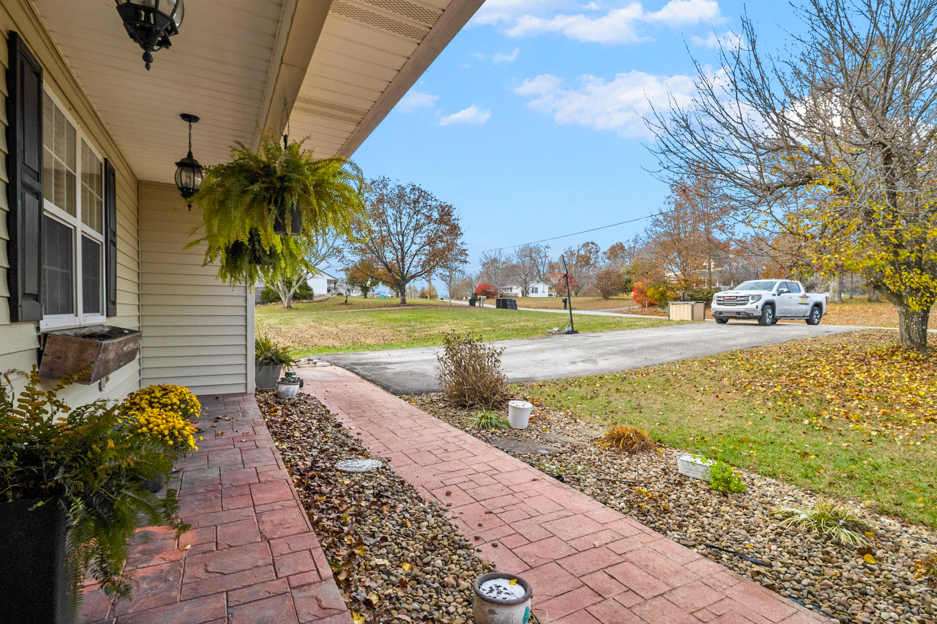 270 Peters Road McKee, KY 40447 - Photo 2 of 31 IMG_8940