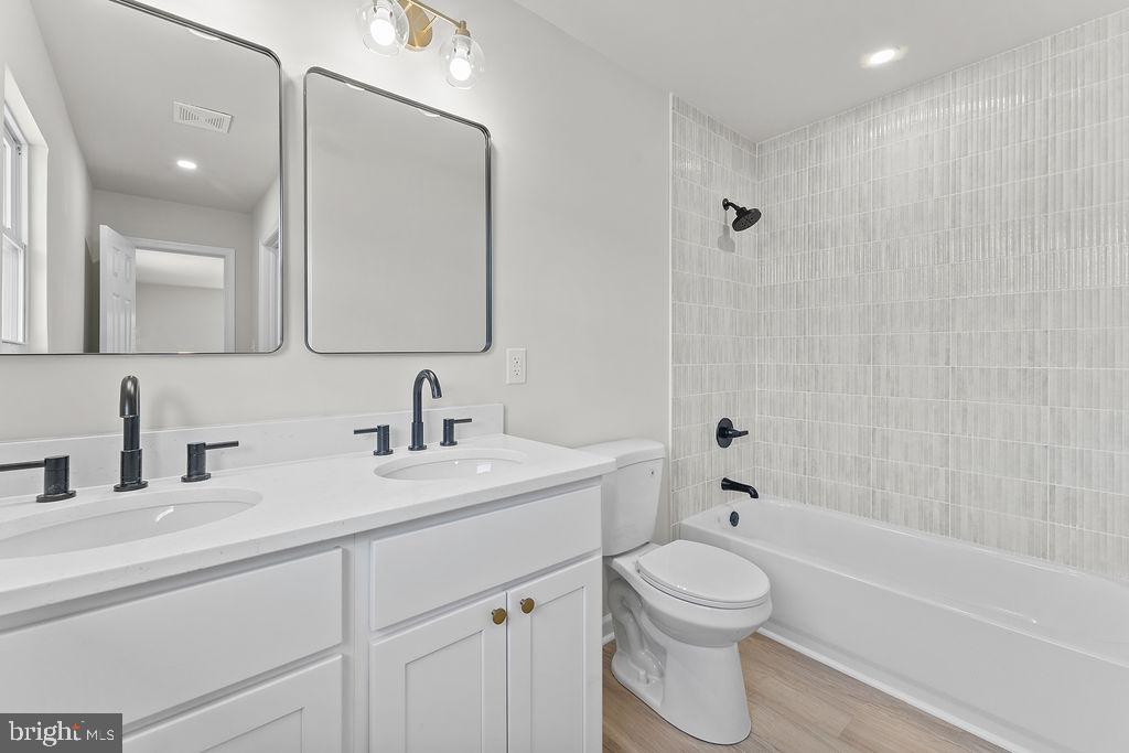6806 South Roxbury Mill Road Spotsylvania, VA 22551 - Photo 9 of 32