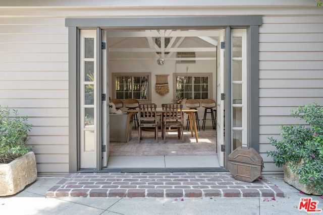 $2,499,000 | 676 South Bronson Avenue, Los Angeles, CA 90005