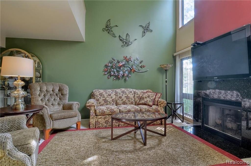568 Victoria Court Rochester Hills, MI 48307 - Photo 5 of 35