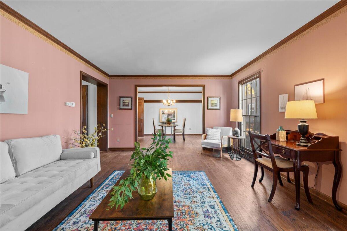 1012 West Cedar Ridge Court Mequon, WI 53092 - Photo 6 of 36 Open concept Living room and Dining room.