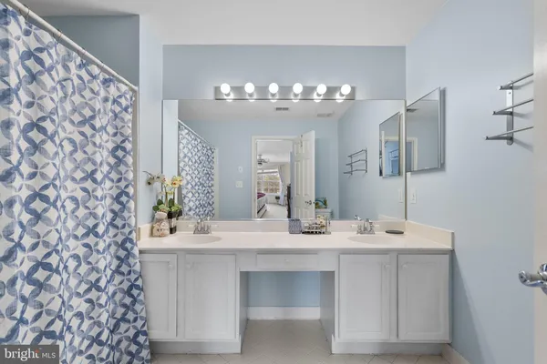 $2,700 | 164 Kendrick Place, Unit 16436, Gaithersburg, MD 20878