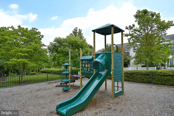 $2,700 | 164 Kendrick Place, Unit 16436, Gaithersburg, MD 20878