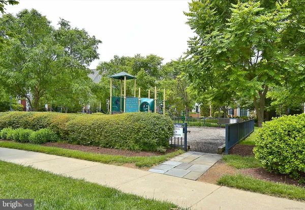 $2,700 | 164 Kendrick Place, Unit 16436, Gaithersburg, MD 20878