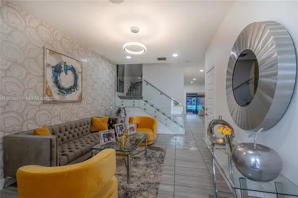 $4,950 | 8805 Northwest 103rd Place, Unit 1, Doral, FL 33178