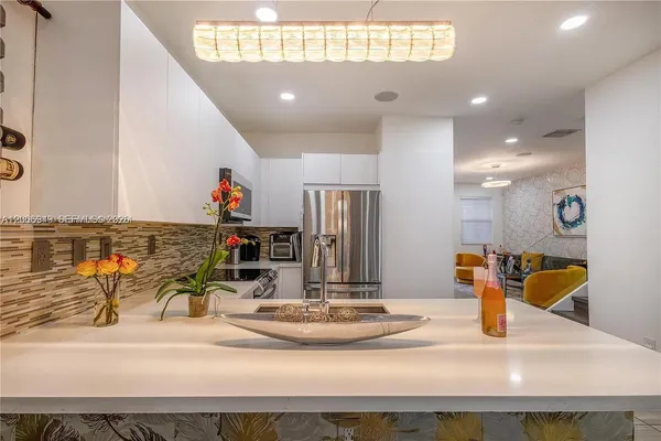 $4,950 | 8805 Northwest 103rd Place, Unit 1, Doral, FL 33178