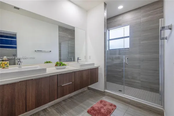 $4,950 | 8805 Northwest 103rd Place, Unit 1, Doral, FL 33178