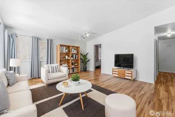 $639,900 | 380 North Shore Court, Manson, WA 98831