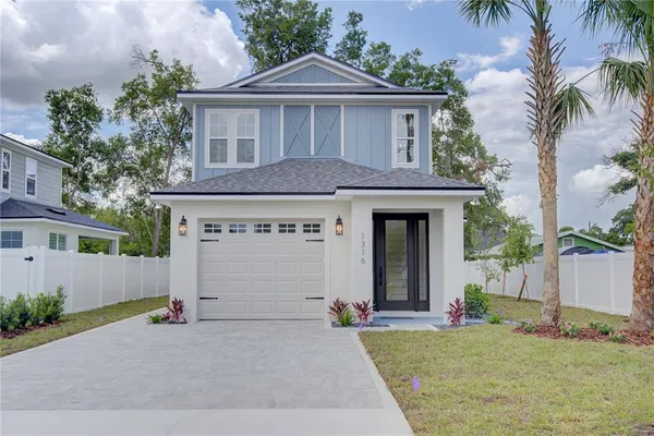 $639,400 | 1316 East 9th Avenue, Mount Dora, FL 32757