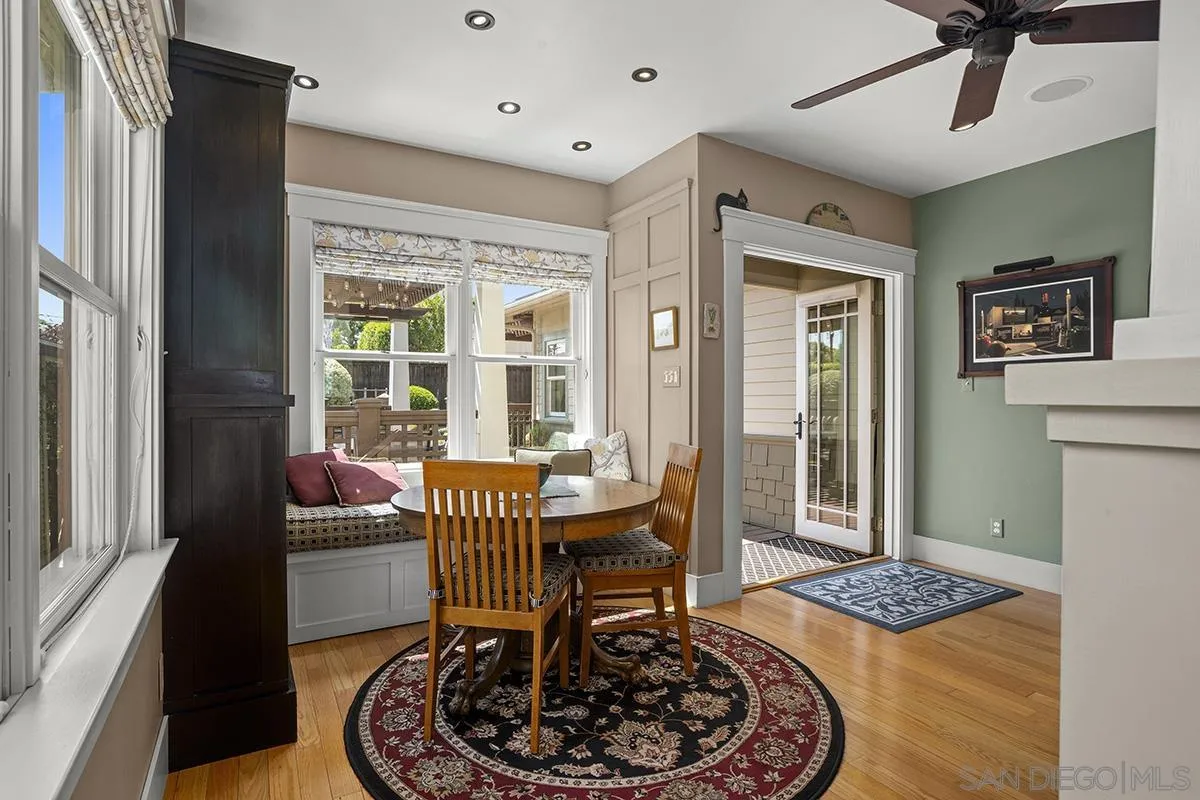 3636 Herbert Street San Diego, CA 92103 - Photo 29 of 55 a room with furniture and a window