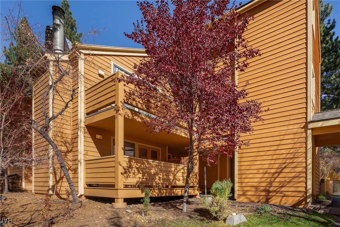 939 Incline Way, Unit 221 Incline Village, NV 89451 - Photo 4 of 20 a view of a house with a yard