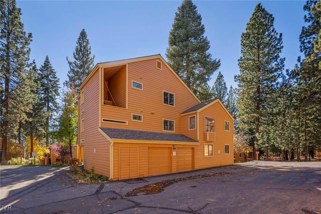 939 Incline Way, Unit 221 Incline Village, NV 89451 - Photo 5 of 20 a view of a house with a yard