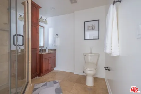$924,000 | 432 South Willaman Drive, Unit 301, Los Angeles, CA 90048