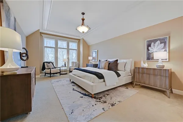 $1,195,000 | 740 Suffolk Drive, Loch Lloyd, MO 64012