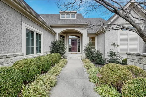 $1,225,000 | 740 Suffolk Drive, Loch Lloyd, MO 64012