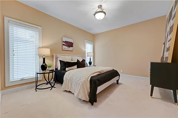 $1,195,000 | 740 Suffolk Drive, Loch Lloyd, MO 64012