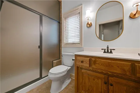 $1,225,000 | 740 Suffolk Drive, Loch Lloyd, MO 64012