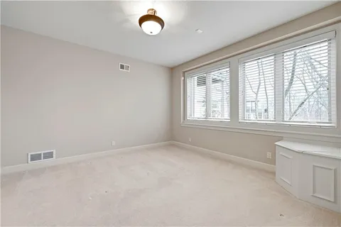 $1,225,000 | 740 Suffolk Drive, Loch Lloyd, MO 64012